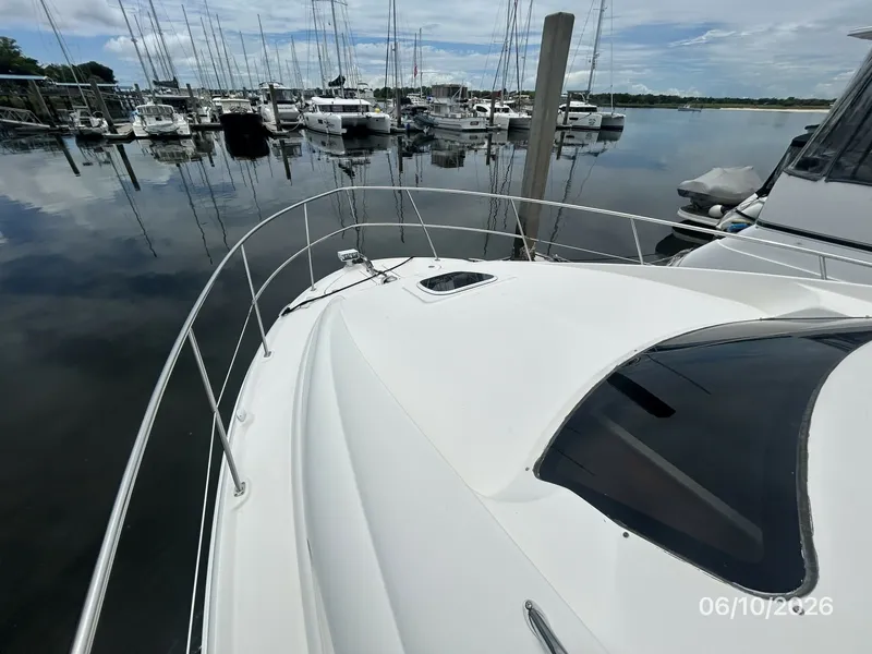 Slide: The Image of 39' Sea Ray foredeck2 - 6331011
