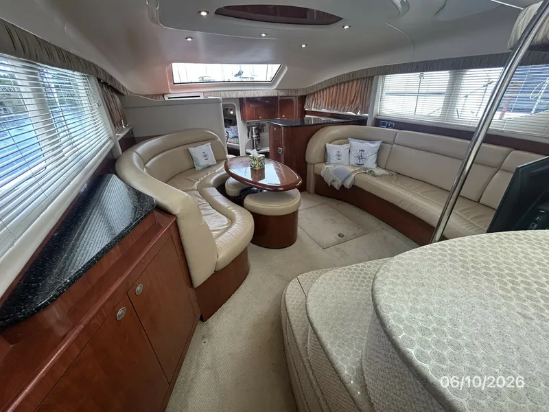 Slide: The Image of 39' Sea Ray salon forward - 6331035