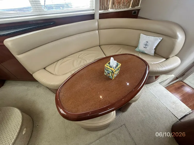 Slide: The Image of 39' Sea Ray salon port seating - 6331037