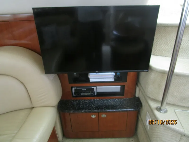 Slide: The Image of 39' Sea Ray salon entertainment center  - 6331008