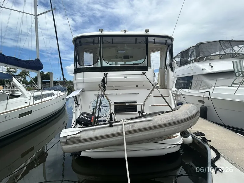 Slide: The Image of 39' Sea Ray aft profile - 6330998