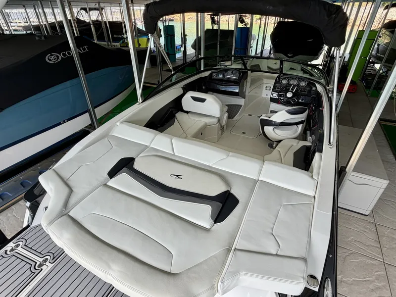 Slide: The Image of Monterey 234SS Super Sport 2014 - 6331521