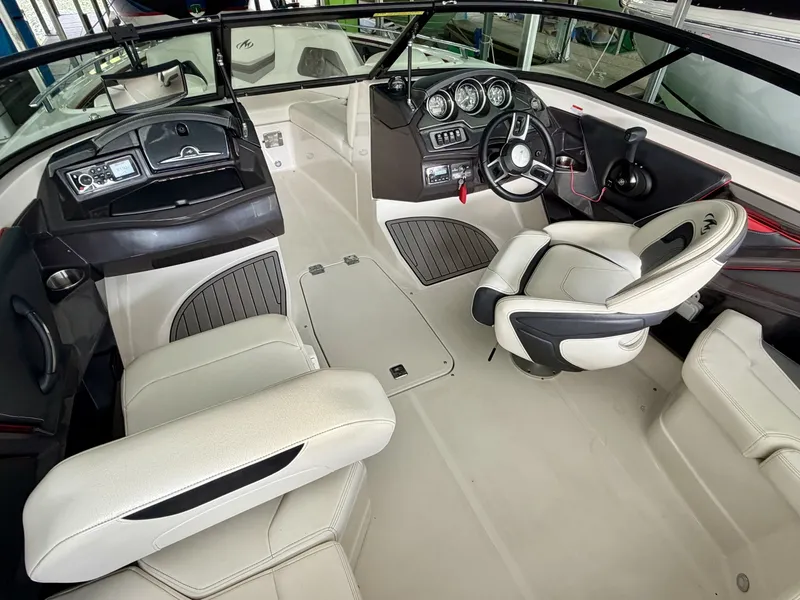 Slide: The Image of Monterey 234SS Super Sport 2014 - 6331525