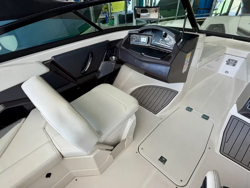 Slide: The Image of Monterey 234SS Super Sport 2014 - 6331534