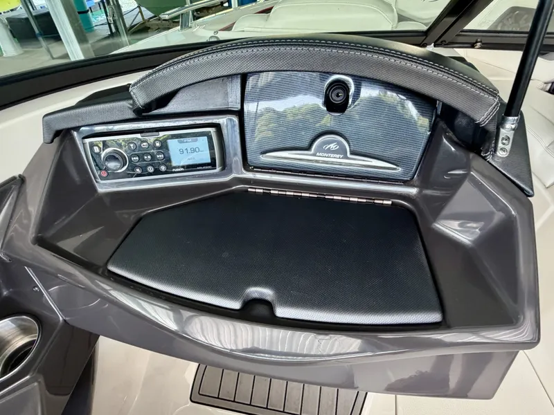 Slide: The Image of Monterey 234SS Super Sport 2014 - 6331538