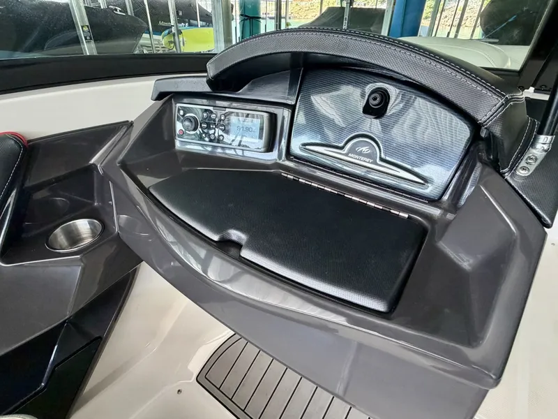 Slide: The Image of Monterey 234SS Super Sport 2014 - 6331540