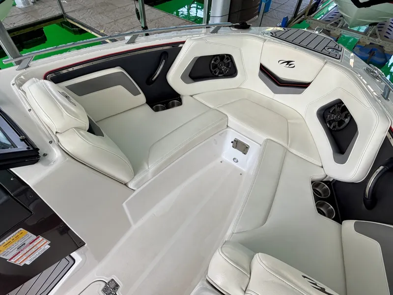 Slide: The Image of Monterey 234SS Super Sport 2014 - 6331547