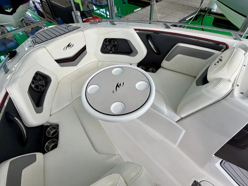 Slide: The Image of Monterey 234SS Super Sport 2014 - 6331550
