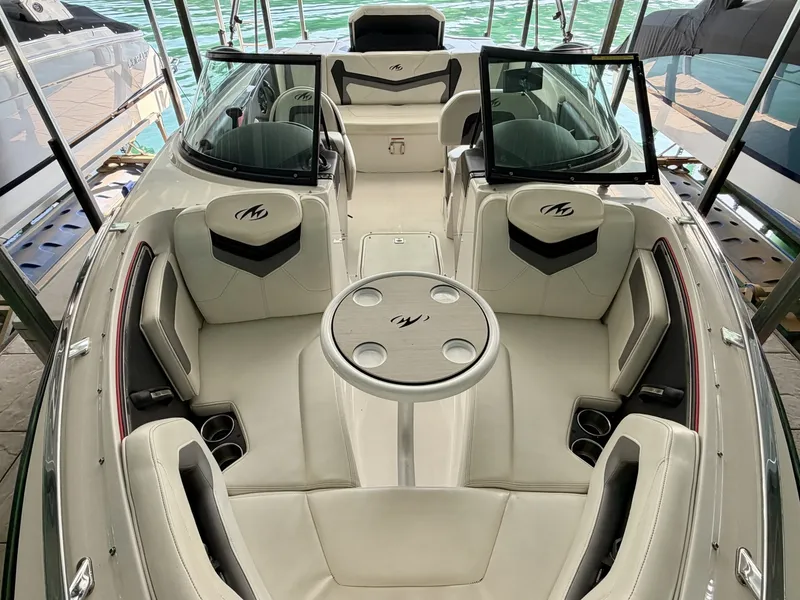Slide: The Image of Monterey 234SS Super Sport 2014 - 6331555