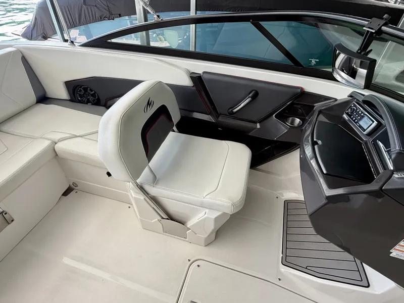 Slide: The Image of Monterey 234SS Super Sport 2014 - 6331559