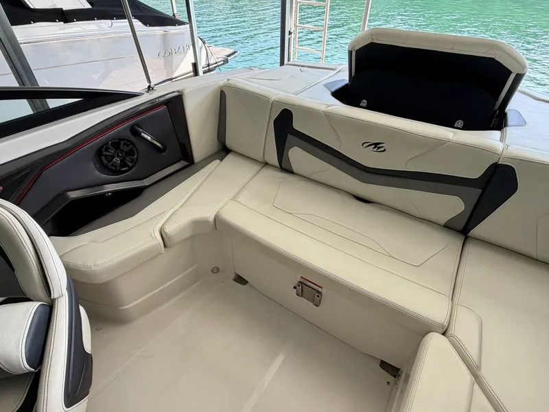 Slide: The Image of Monterey 234SS Super Sport 2014 - 6331566