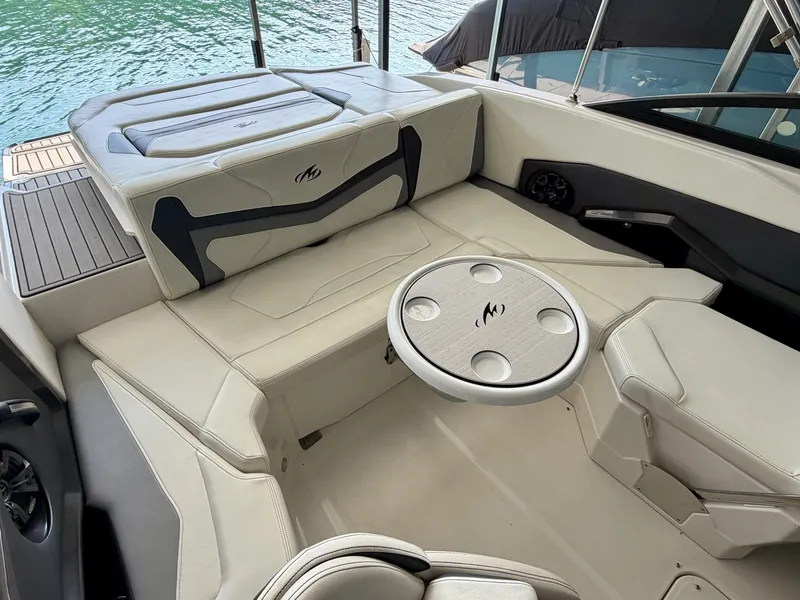 Slide: The Image of Monterey 234SS Super Sport 2014 - 6331575