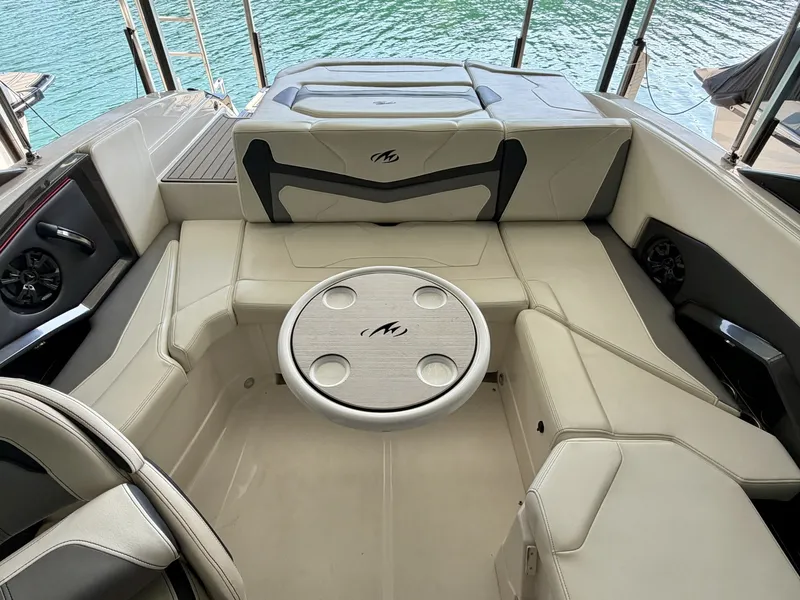 Slide: The Image of Monterey 234SS Super Sport 2014 - 6331577