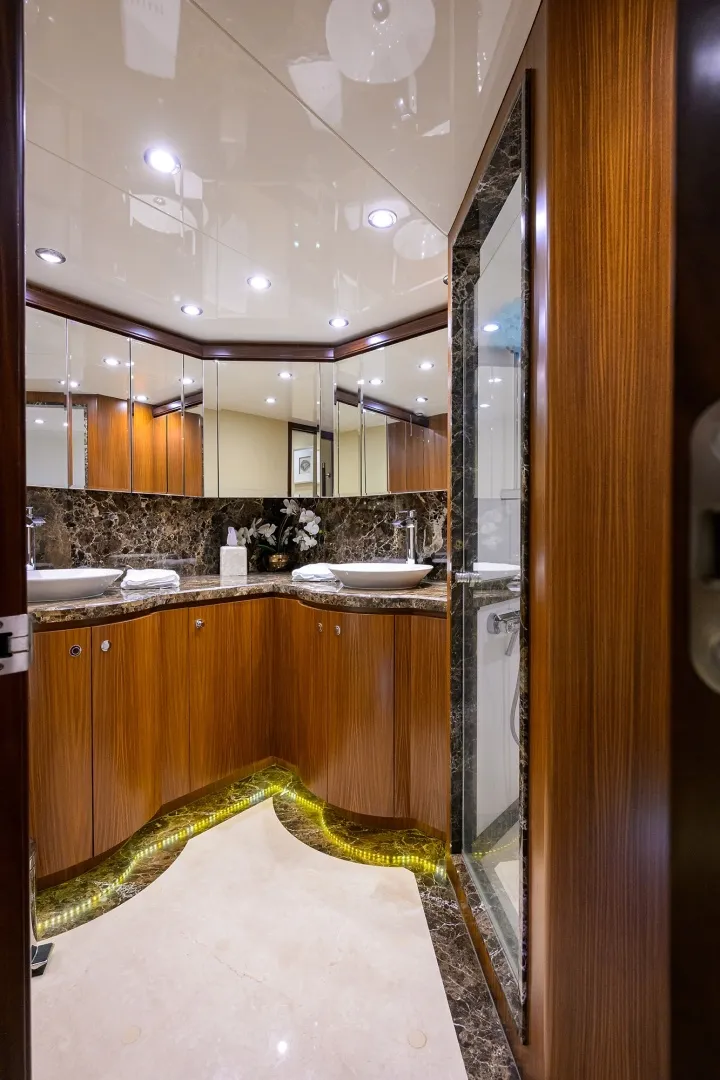 Slide: The Image of Ocean Alexander 72 Pilothouse 2016 - 6332495