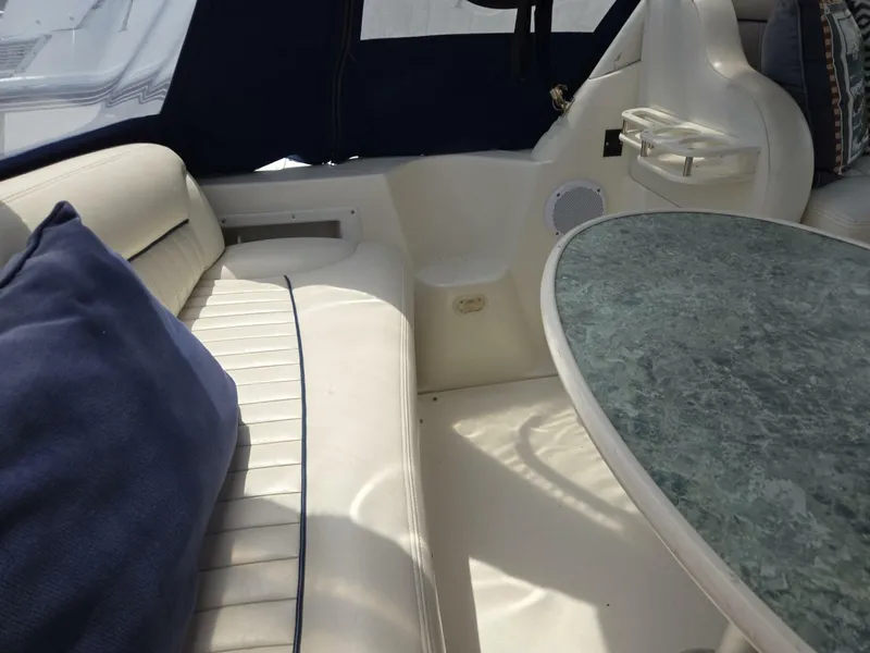 Slide: The Image of Rinker 330 Fiesta Vee 1999 - 6403552