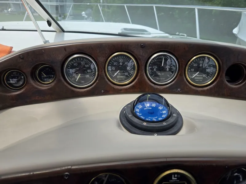 Slide: The Image of Rinker 330 Fiesta Vee 1999 - 6403534