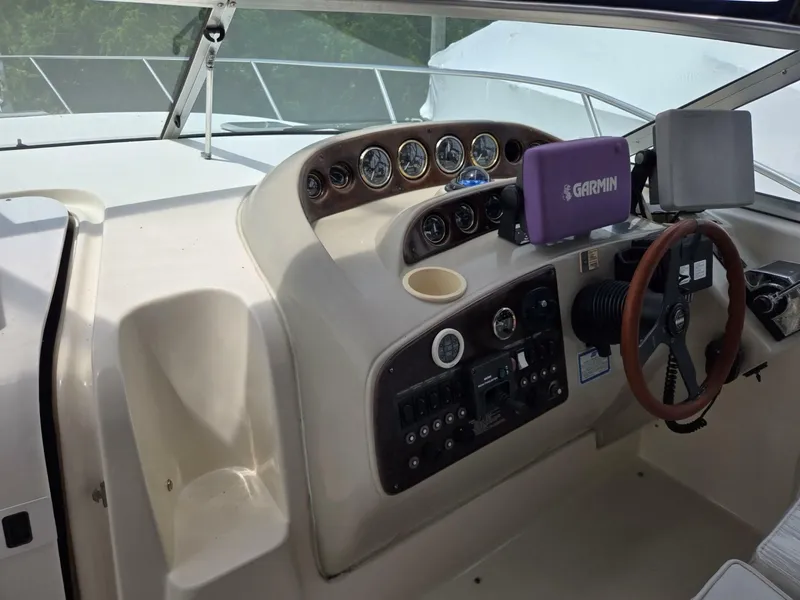 Slide: The Image of Rinker 330 Fiesta Vee 1999 - 6403548