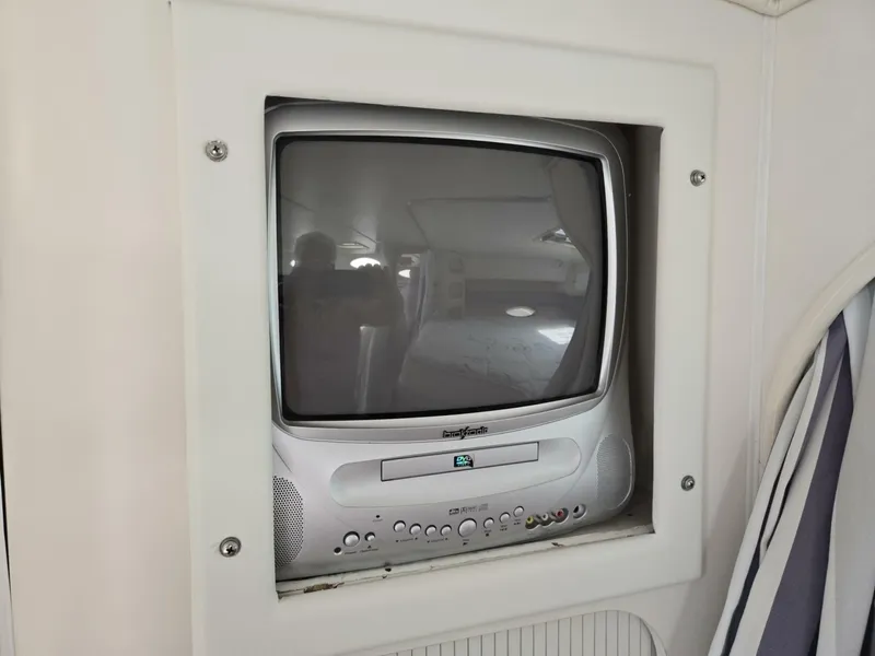 Slide: The Image of Rinker 330 Fiesta Vee 1999 - 6403527