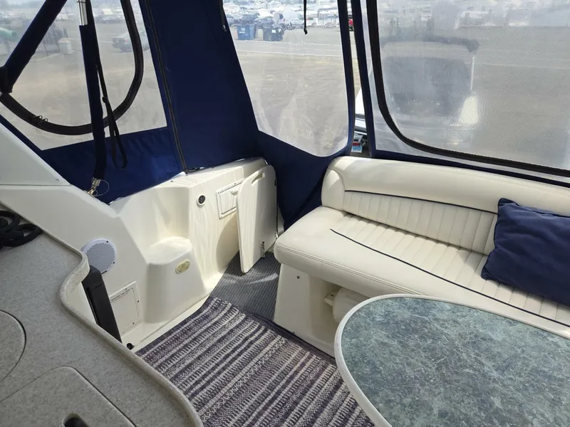 Slide: The Image of Rinker 330 Fiesta Vee 1999 - 6403556