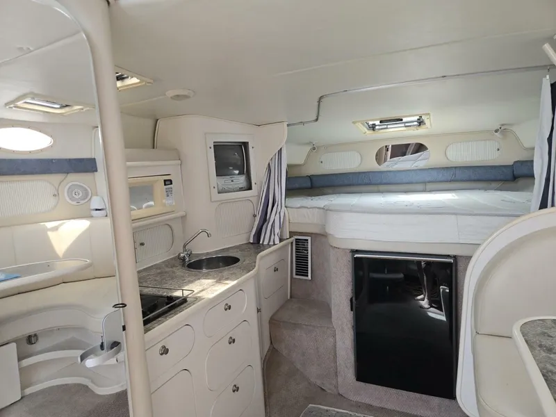 Slide: The Image of Rinker 330 Fiesta Vee 1999 - 6403424