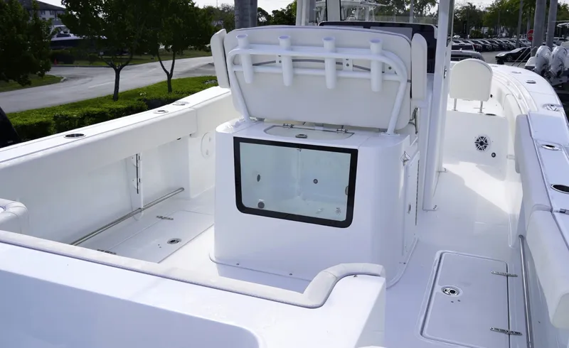 Slide: The Image of Sea Hunt Gamefish 27FS 2026 - 6335597