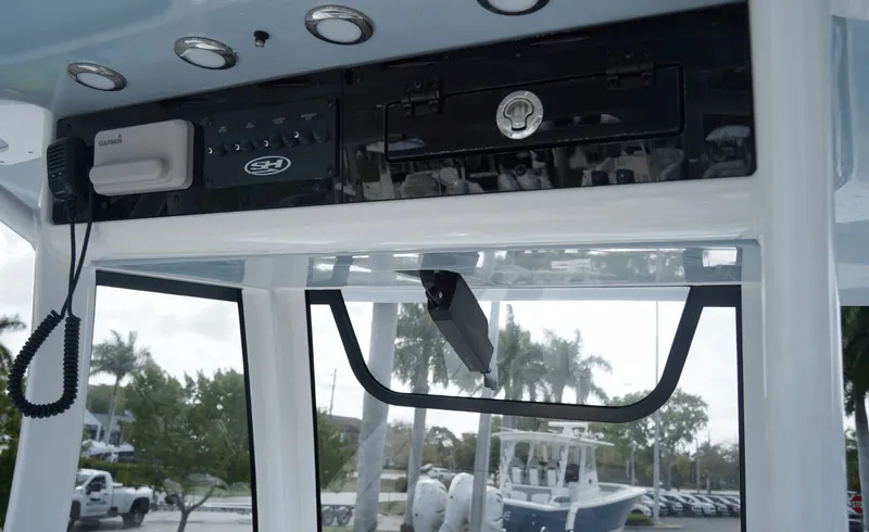 Slide: The Image of Sea Hunt Gamefish 27FS 2026 - 6335593