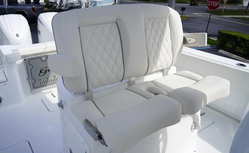 Slide: The Image of Sea Hunt Gamefish 27FS 2026 - 6335590