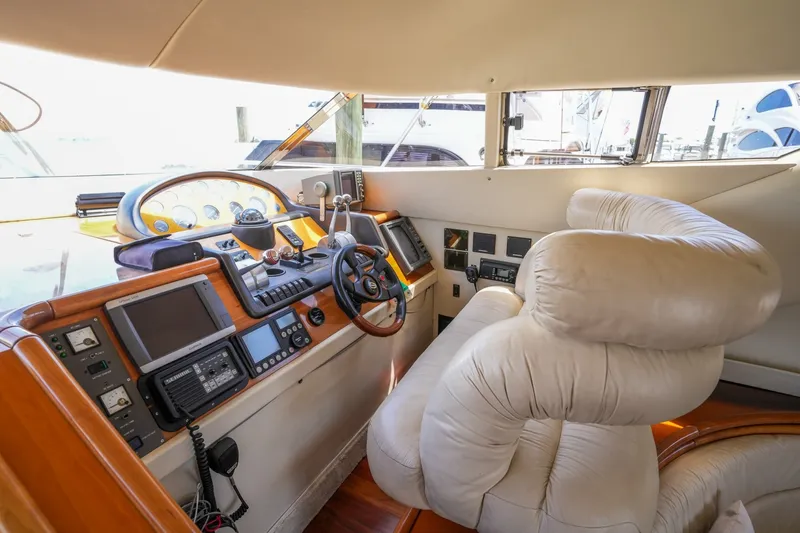 Slide: The Image of Sunseeker Manhattan 48 1997 - 6395214