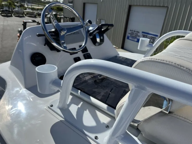 Slide: The Image of Blue Wave 2800 Makaira 2024 - 6335692