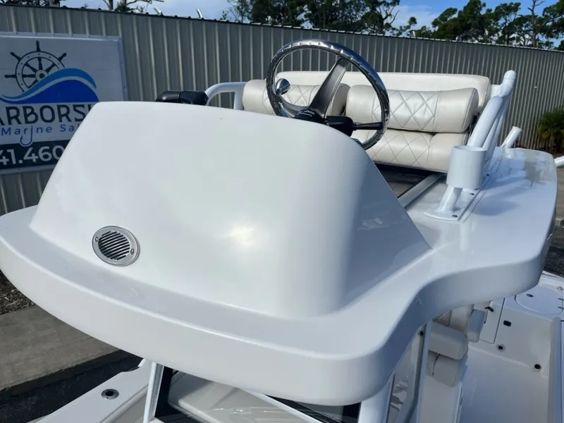Slide: The Image of Blue Wave 2800 Makaira 2024 - 6335701