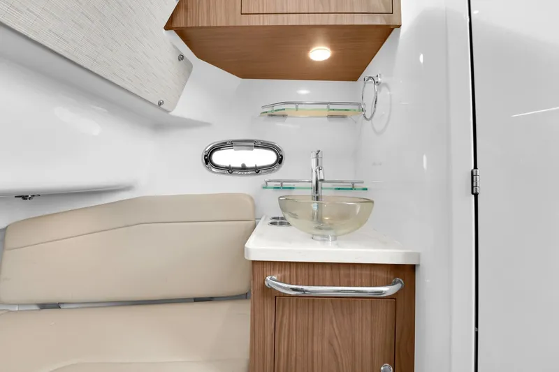 Slide: The Image of Boston Whaler 380 Outrage 2020 - 6337865