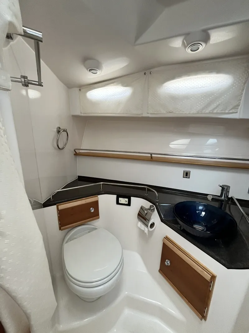 Slide: The Image of Cutwater 32 Coupe 2023 - 6347016