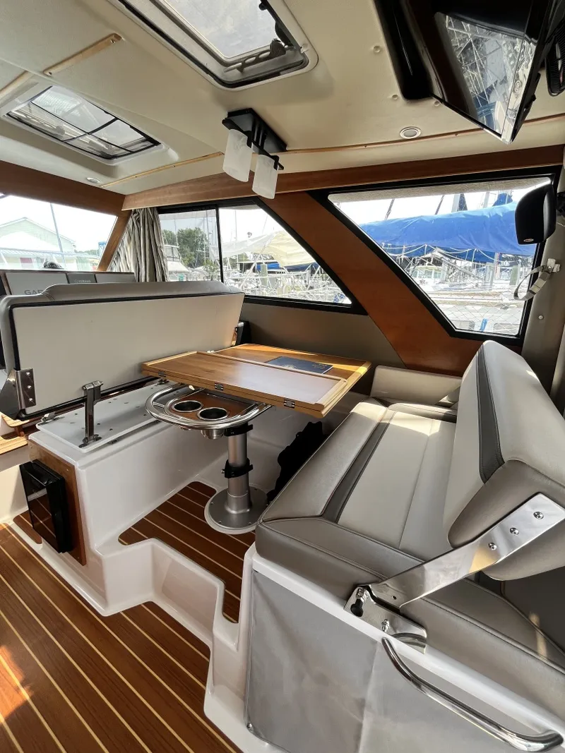 Slide: The Image of Cutwater 32 Coupe 2023 - 6347023
