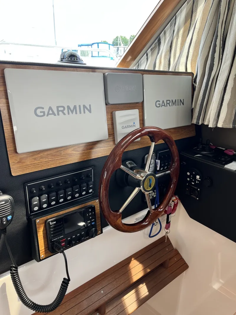 Slide: The Image of Cutwater 32 Coupe 2023 - 6347020