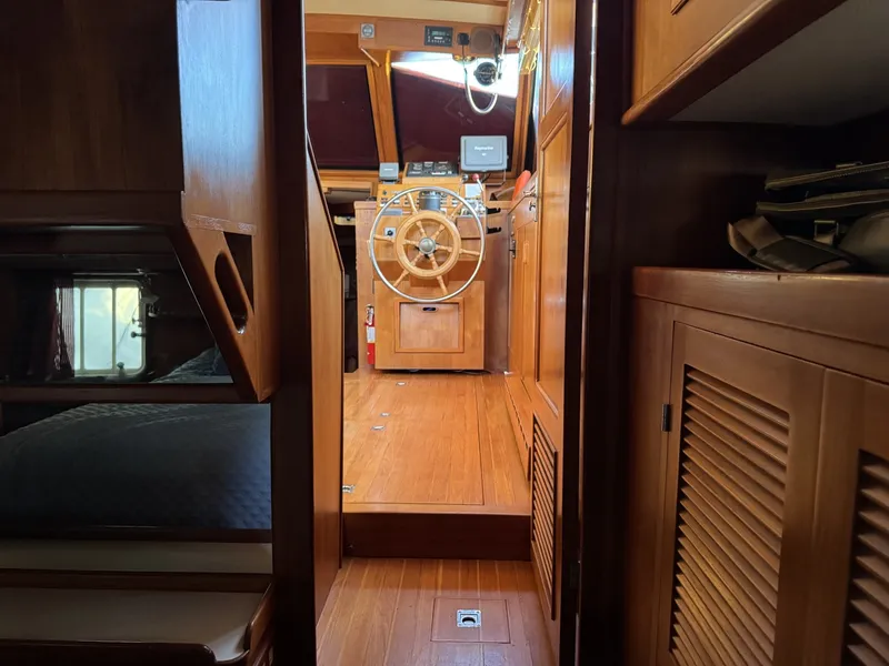Slide: The Image of President 37 Sundeck 1987 - 6337932