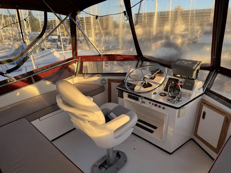 Slide: The Image of President 37 Sundeck 1987 - 6337935