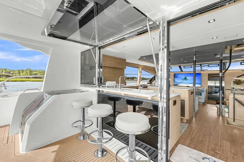Slide: The Image of Aquila 54 Yacht 2025 - 6564801