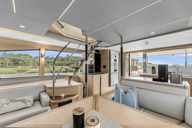Slide: The Image of Aquila 54 Yacht 2025 - 6564767