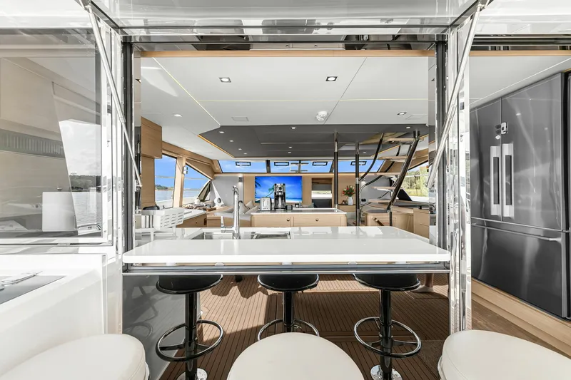 Slide: The Image of Aquila 54 Yacht 2025 - 6564800