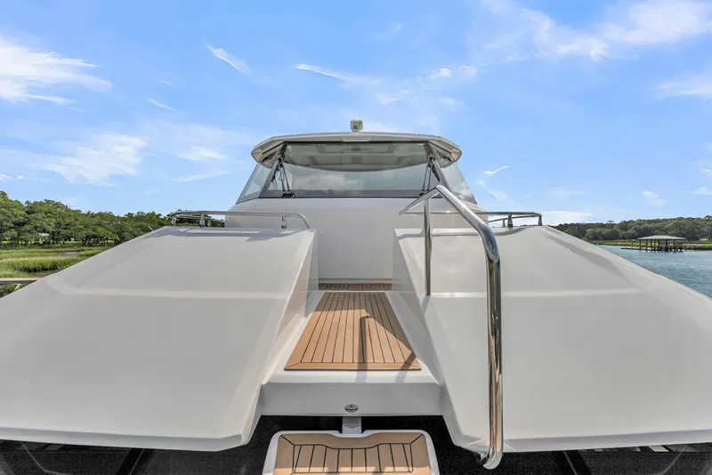 Slide: The Image of Aquila 54 Yacht 2025 - 6564790