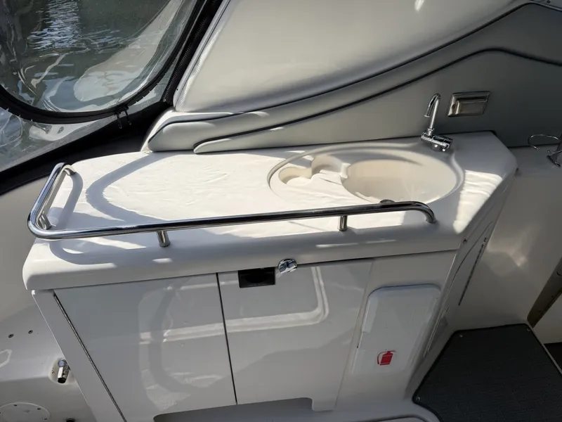 Slide: The Image of Cruisers 370 Express 2007 - 6347110