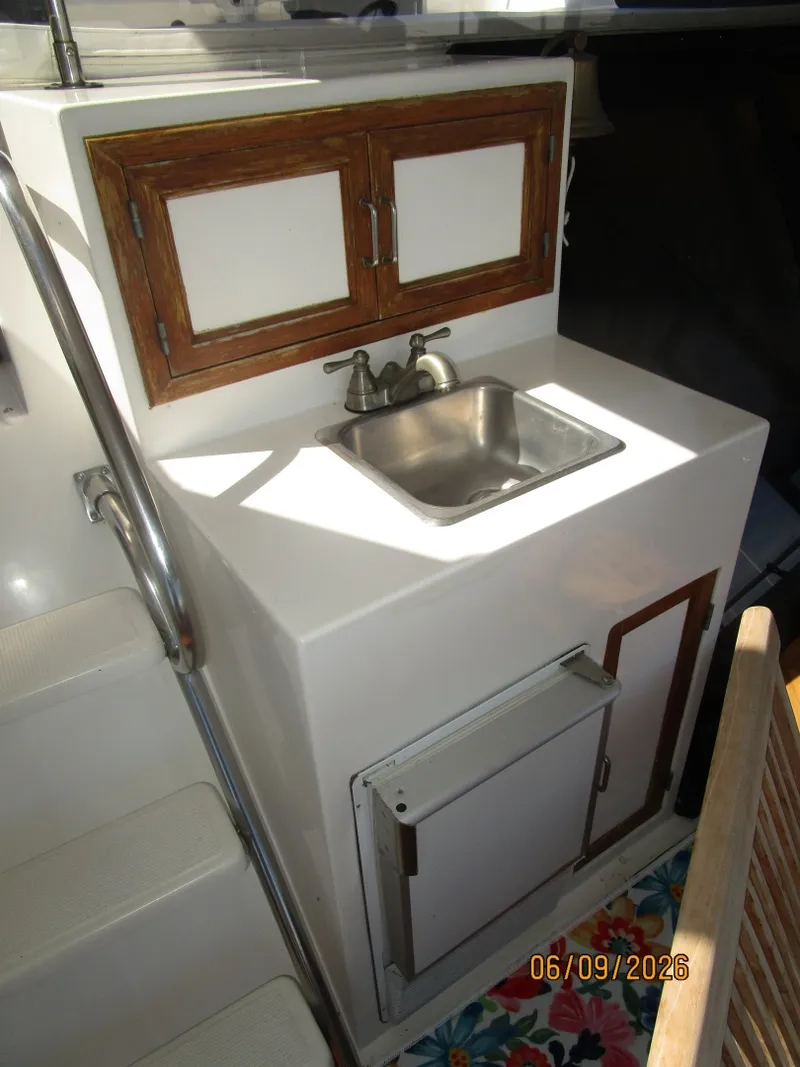 Slide: The Image of 44' High Tech sundeck wetbar - 6348486