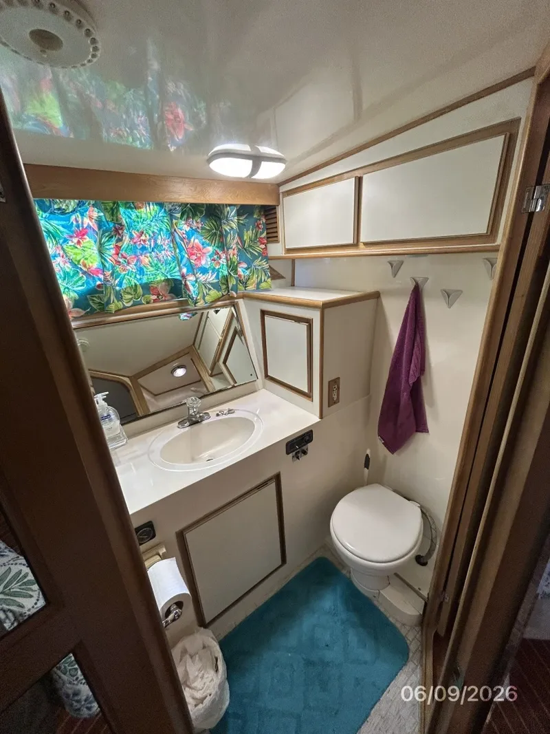 Slide: The Image of 44' High Tech master stateroom head - 6348456