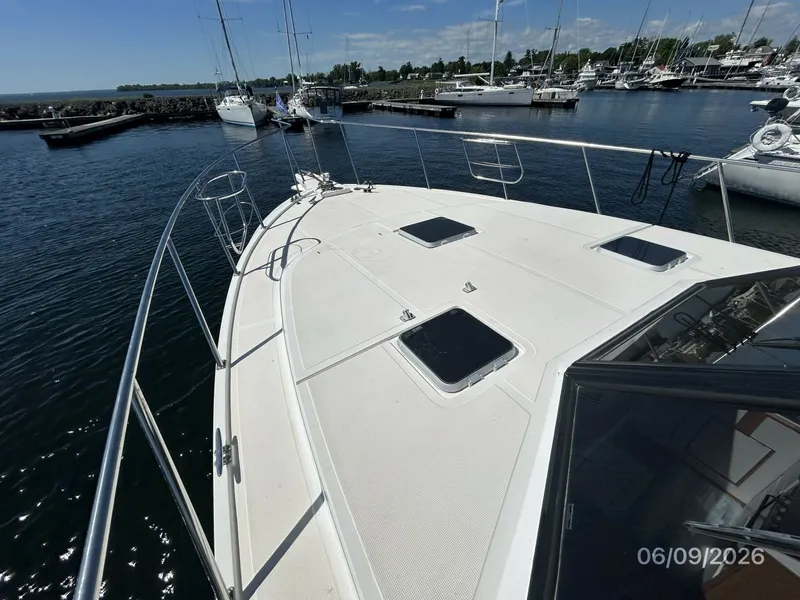 Slide: The Image of 44' High Tech foredeck1 - 6348435
