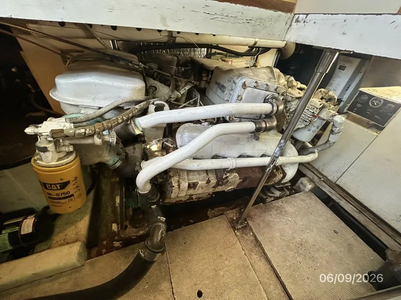 Slide: The Image of 44' High Tech starboard main engine - 6348476