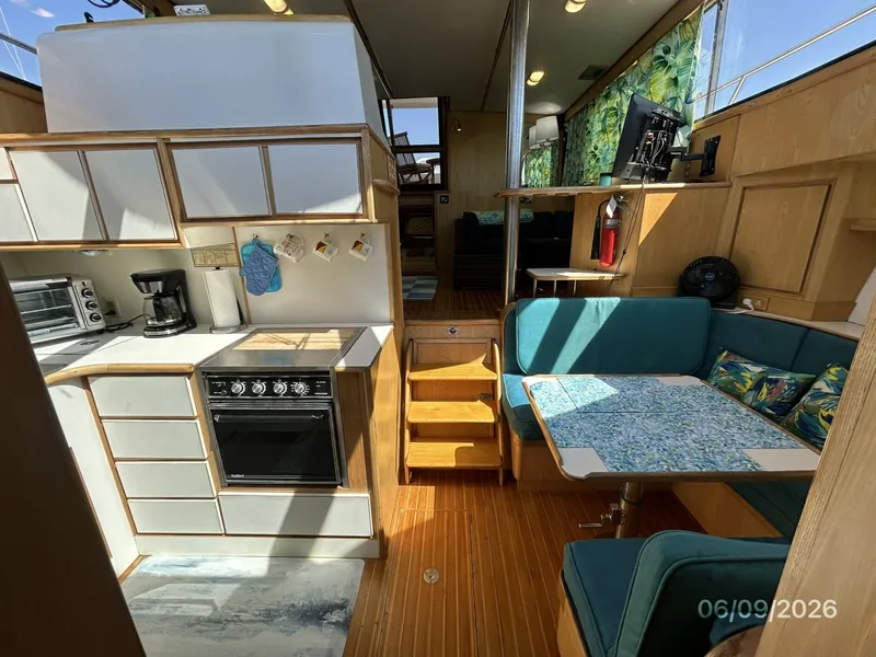 Slide: The Image of 44' High Tech galley-dinette aft - 6348441