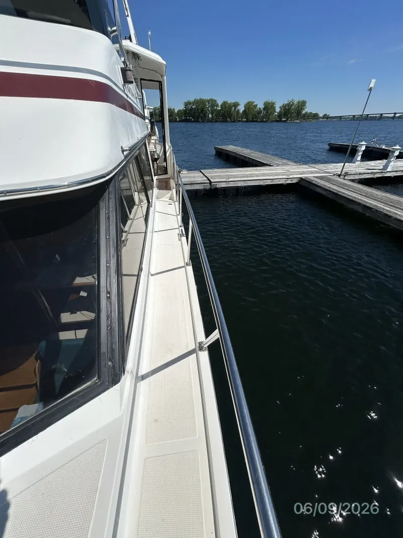 Slide: The Image of 44' High Tech port side deck2 - 6348466