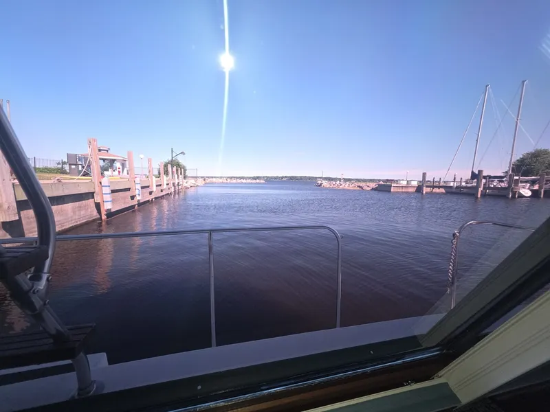 Slide: The Image of Blue Water Coastal Cruiser 1986 - 6347222