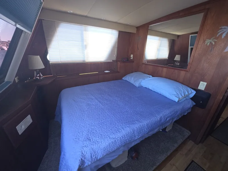 Slide: The Image of Blue Water Coastal Cruiser 1986 - 6347223
