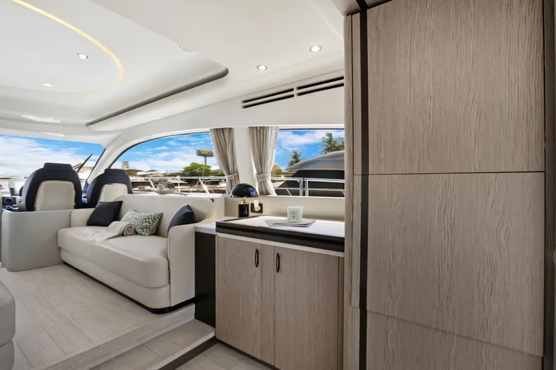 Slide: The Image of Azimut FLY 53 2025 - 6347276